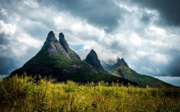 Картинка природа горы облака трава