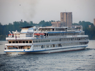 Картинка пётр+чайковский корабли лайнеры пётр россия река круиз лайнер корабль чайковский