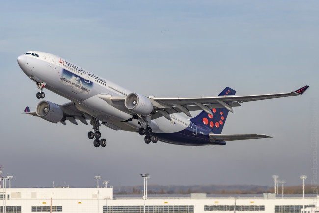 Обои картинки фото airbus a330-223, авиация, пассажирские самолёты, авиалайнер