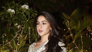 обоя девушки, sara ali khan, актриса, брюнетка, лицо, сад