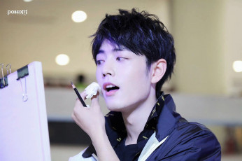 Картинка мужчины xiao+zhan актер лицо планшет