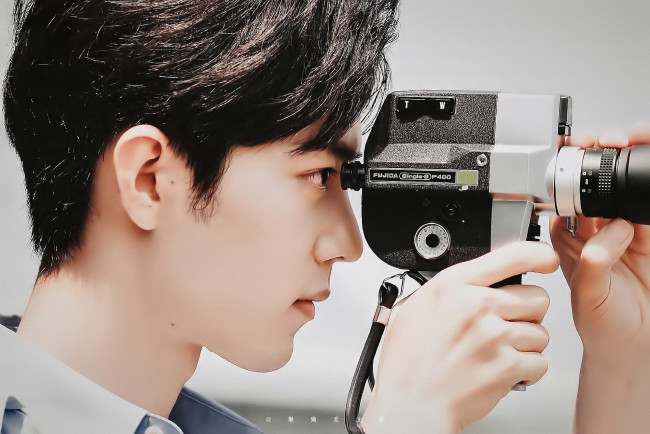 Обои картинки фото мужчины, xiao zhan, актер, лицо, камера