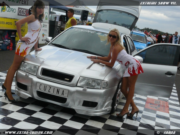 Обои картинки фото автомобили, авто, девушками