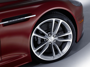 Картинка 2010 aston martin автомобили диски