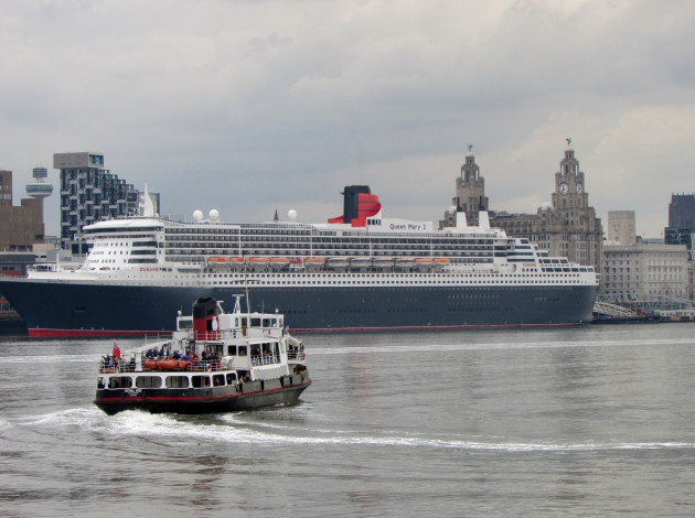 Обои картинки фото queen, mary, корабли, разные, вместе, 2