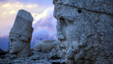 Картинка гора+немрут-даг+в+турции города -+исторические +архитектурные+памятники головы скульптуры турция