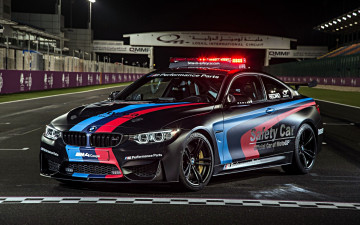 Картинка автомобили bmw m4 coupe черный реклама трасса стадион бмв
