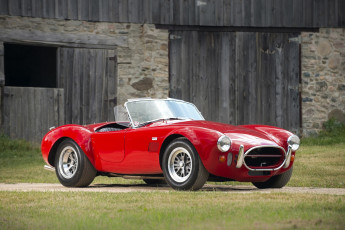 Картинка автомобили ac+cobra shelby сарай трава дорога красный автомобиль