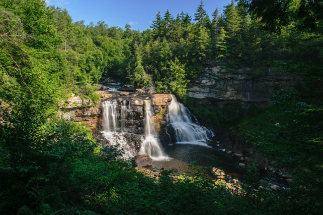 Обои картинки фото природа, водопады, лес, река, водопад