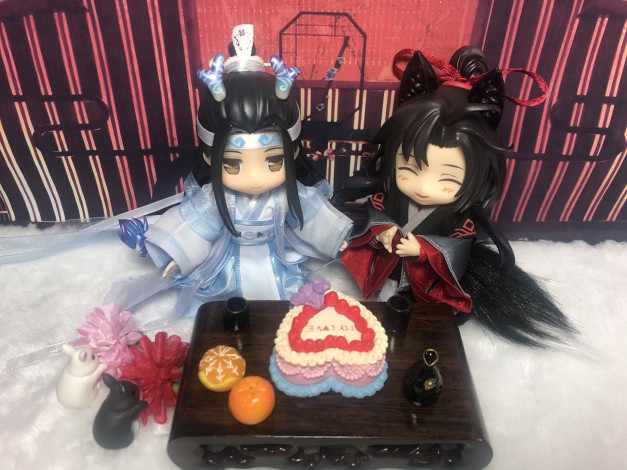 Обои картинки фото разное, игрушки, лань, ванцзи, вэй, усянь, куклы, дракон, лис, угощения