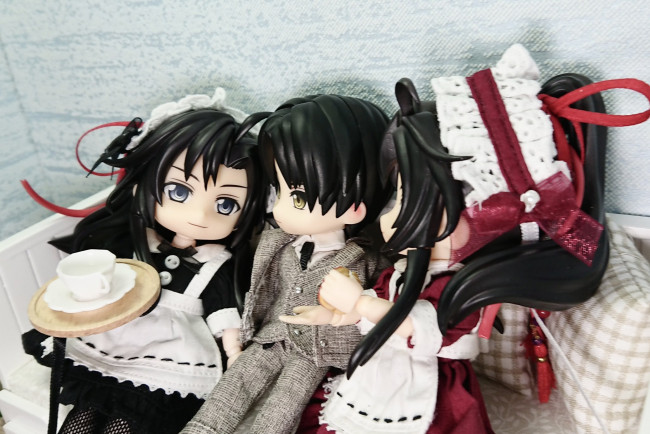 Обои картинки фото разное, игрушки, мальчик, девочки, горничные, куклы