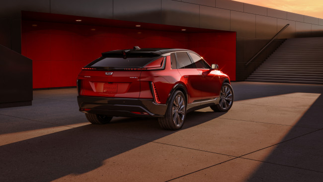 Обои картинки фото cadillac lyriq sport 2024, автомобили, cadillac, lyriq, sport, 2024, крутой, стальной, монстр, из, америки