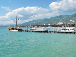 Картинка геленджик корабли разные вместе