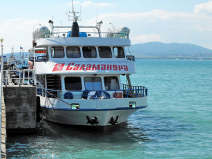 Картинка геленджик корабли теплоходы