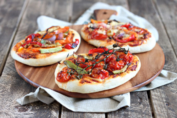 Картинка еда пицца лепешки помидоры