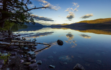 Картинка природа реки озера озеро холмы вечер лето отражение деревья прозрачность камни