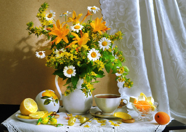 Обои картинки фото еда, натюрморт, чай, конфеты, лимон, букет