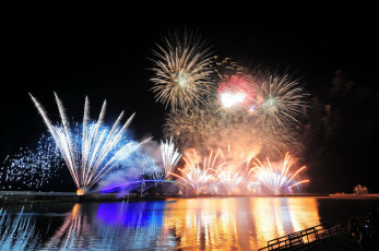 Картинка разное салюты +фейерверки ночь фейерверк