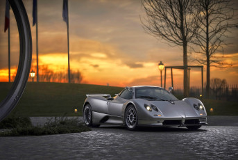 Картинка автомобили pagani