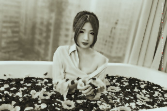 Картинка календари компьютерный+дизайн окно calendar цветы ванна взгляд девушка азиатка