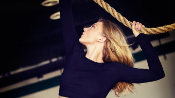 Картинка девушки natalie+dormer актриса блондинка топ канат