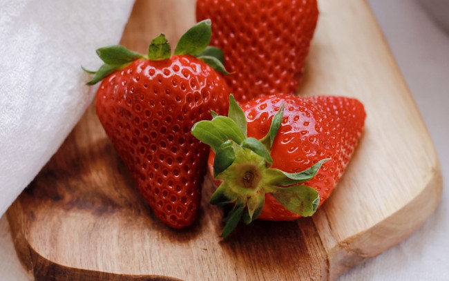 Обои картинки фото еда, клубника,  земляника