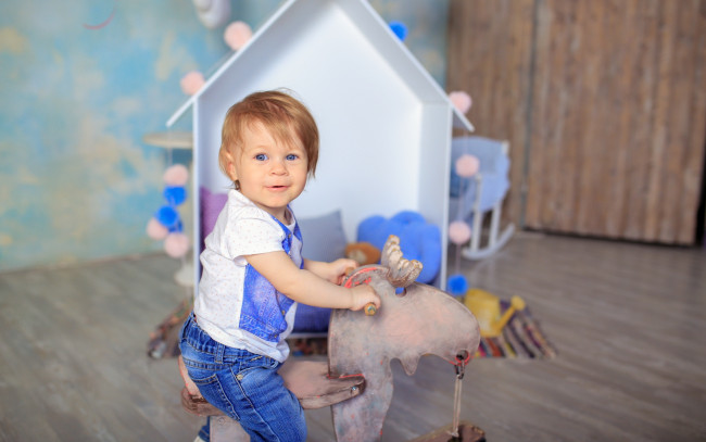 Обои картинки фото разное, дети, мальчик, игрушки