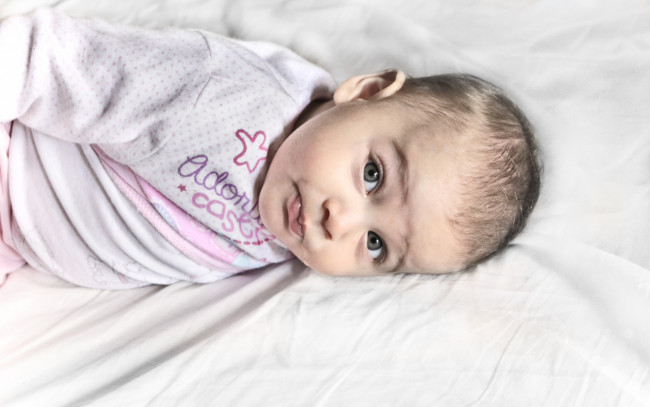 Обои картинки фото разное, дети, ребенок, постель