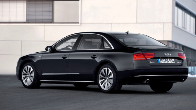 Обои картинки фото audi a8, автомобили, audi, черный, здание