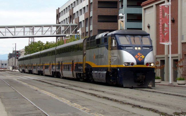 Обои картинки фото amtrak, техника, поезда, мост, рельсы, станция, поезд