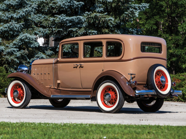 Обои картинки фото автомобили, классика, коричневый, 1932г, 32-57s, sedan, series, 50, special, buick