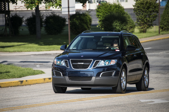 Обои картинки фото saab 9-4x,  2011, автомобили, saab, автошоу, выставка, автопробег