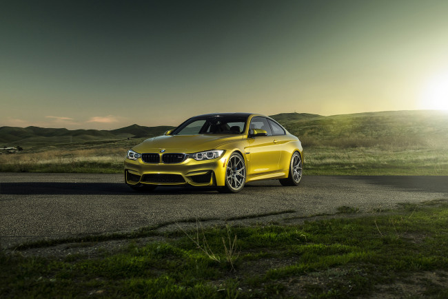 Обои картинки фото 2014 bmw m4  f82 , vorsteiner, автомобили, bmw, тюнинг, золотистый, сумерки, металлик