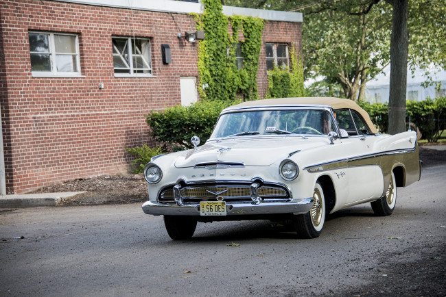 Обои картинки фото desoto fireflite,  1956, автомобили, de soto, автошоу, автопробег, выставка