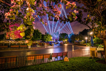 Картинка города диснейленд ночь фейерверк