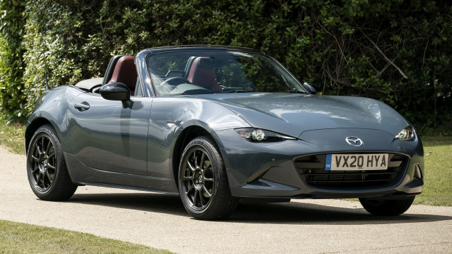 Обои картинки фото mazda mx-5 r-sport 2020 , uk, автомобили, mazda, mx5, r, sport, 2020, маленькая, японская, юркая, машина, девочка, которая, может, обидеть, многих, при, правильном, тюнинге