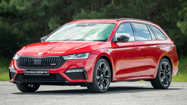 Обои картинки фото skoda octavia combi rs 2020, автомобили, skoda, octavia, combi, rs, 2020, крутой, семейный, автомобиль, с, большим, сердцем