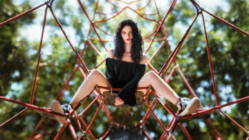 Картинка девушки -+брюнетки +шатенки paula villasclaras