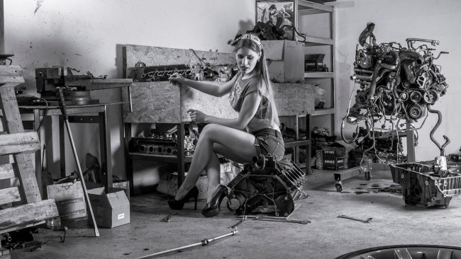 Обои картинки фото девушки, - черно-белые, красивая, девушка