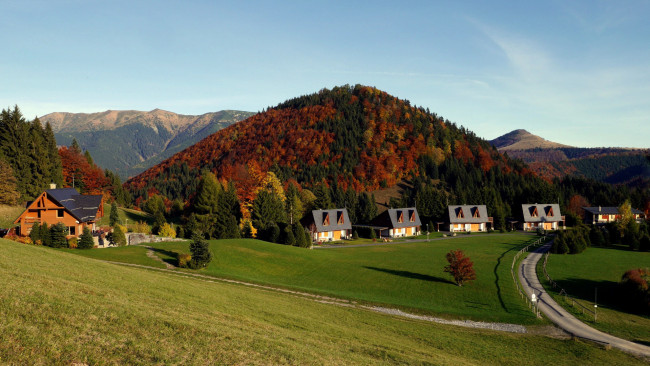 Обои картинки фото города, - пейзажи, горы, дорога, дома, панорама