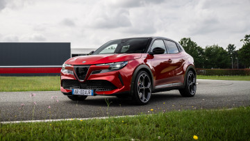 обоя автомобили, alfa romeo, alfa, romeo, junior, elettrica, veloce, 2024, red, cherry