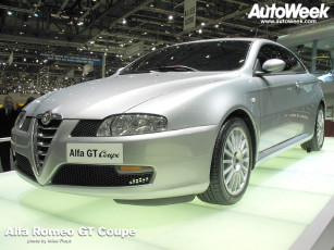 Картинка автомобили выставки уличные фото