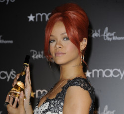 Картинка rihanna музыка дэнсхолл r n b актриса певица сша регги филантроп продюсер автор песен