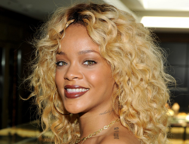 Обои картинки фото rihanna, музыка, сша, r, n, b, актриса, филантроп, продюсер, регги, автор, песен, певица, дэнсхолл