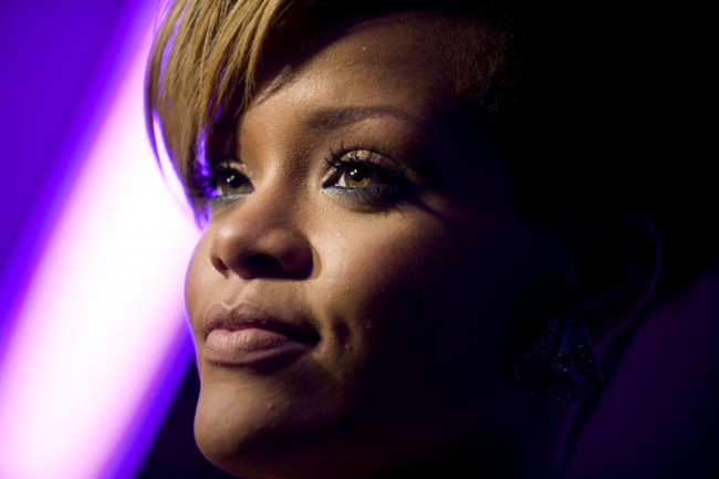 Обои картинки фото rihanna, музыка, певица, автор, песен, продюсер, актриса, филантроп, регги, дэнсхолл, r, n, b, сша