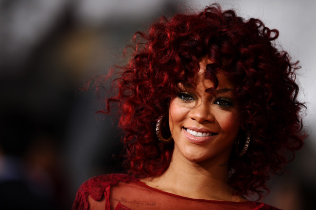 Обои картинки фото rihanna, музыка, r, n, b, дэнсхолл, регги, сша, певица, автор, песен, актриса, продюсер, филантроп