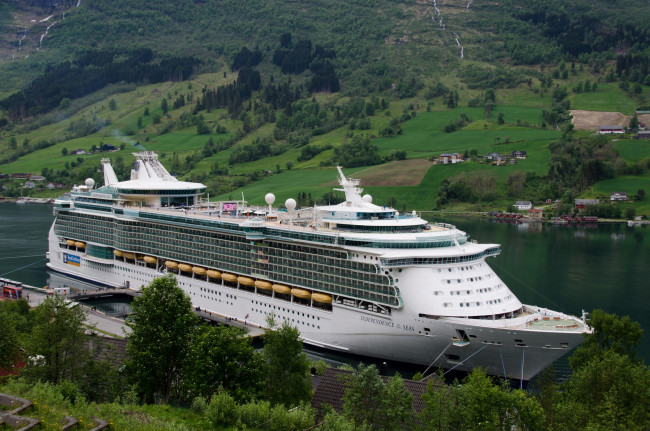 Обои картинки фото independence of the seas, корабли, лайнеры, лайнер, круиз