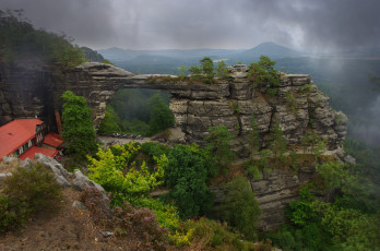 Картинка города -+пейзажи ущелье