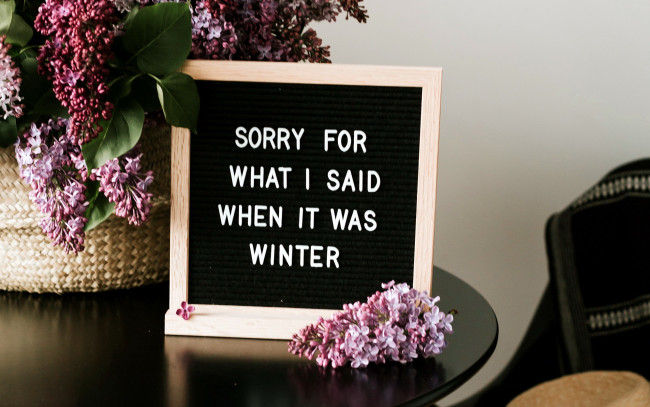 Обои картинки фото разное, надписи,  логотипы,  знаки, сирень, надпись