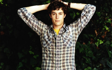 Картинка мужчины adam+brody актер рубашка